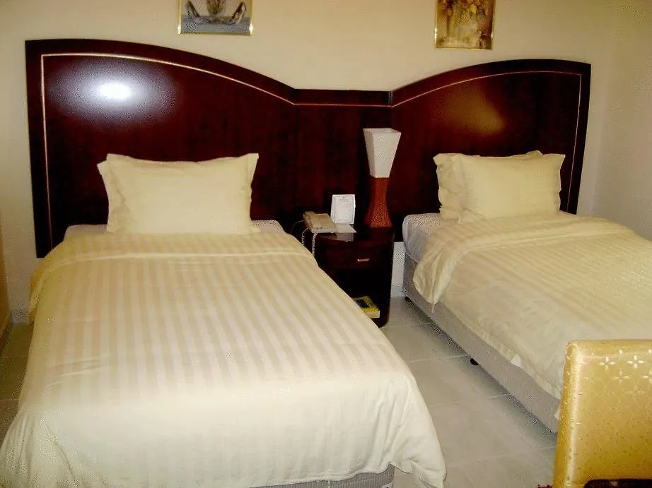 שארג'ה Royal Crown Suites