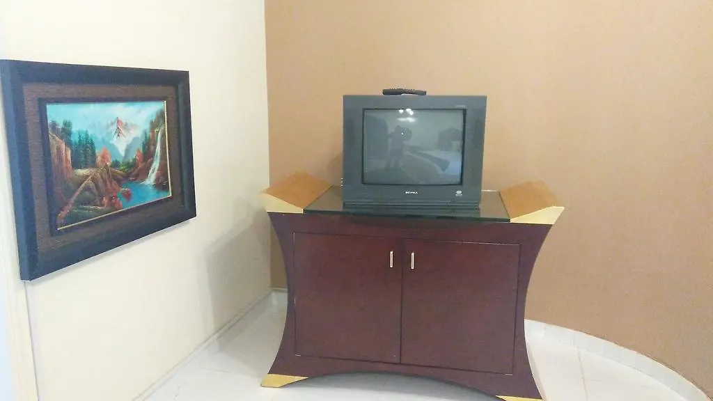 שארג'ה Royal Crown Suites