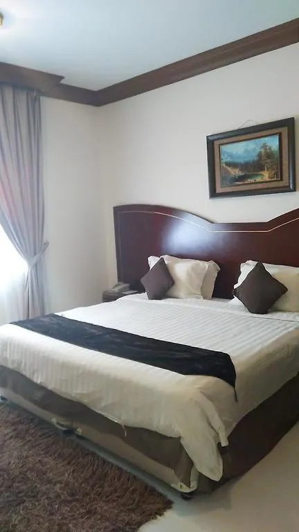 *** מלון דירות שארג'ה Royal Crown Suites איחוד האמירויות הערביות
