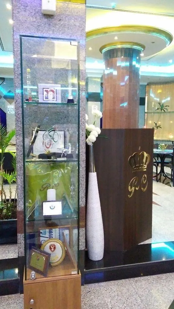 מלון דירות שארג'ה Royal Crown Suites