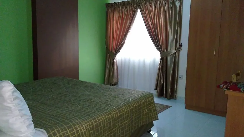*** מלון דירות שארג'ה Royal Crown Suites איחוד האמירויות הערביות