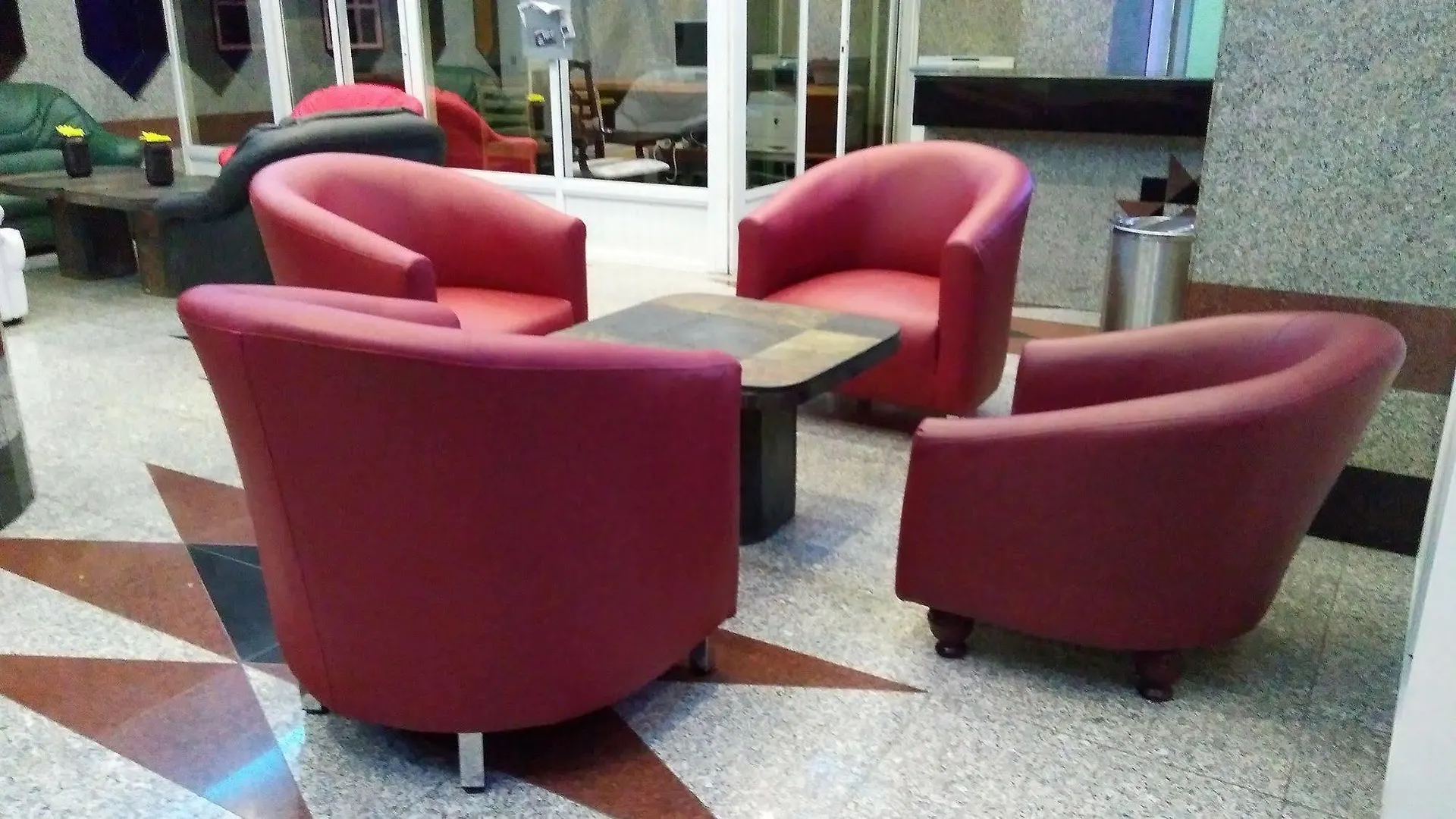 שארג'ה Royal Crown Suites 3*,  איחוד האמירויות הערביות