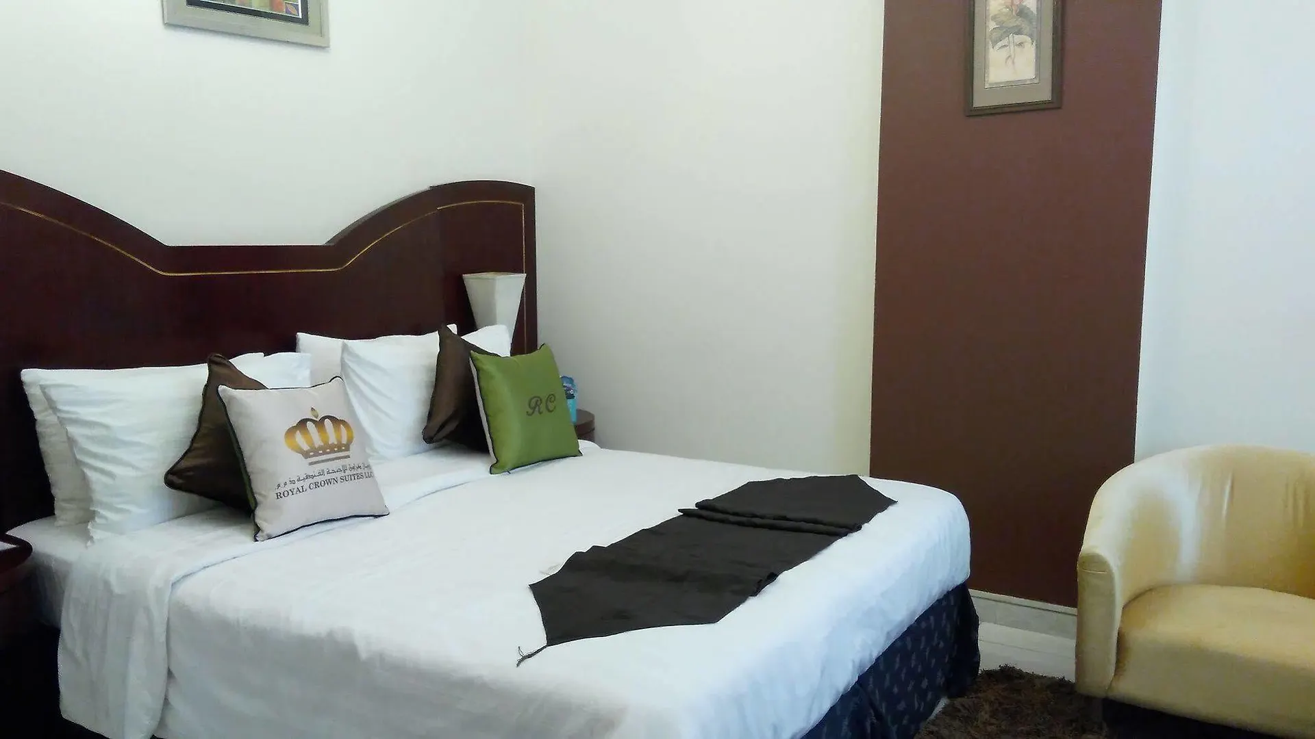 Royal Crown Suites Sharjah Lägenhetshotell
