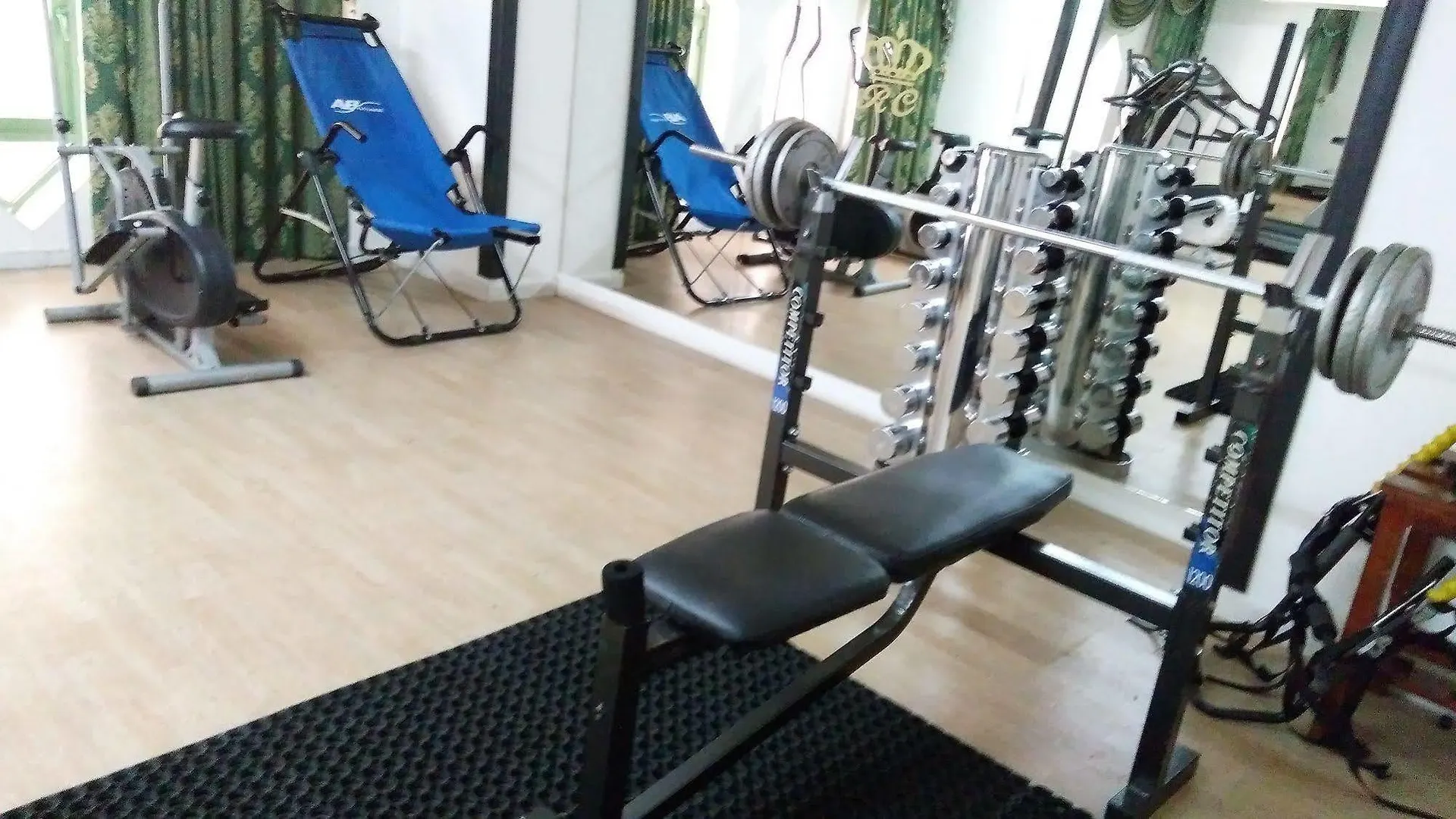 Royal Crown Suites Sharjah